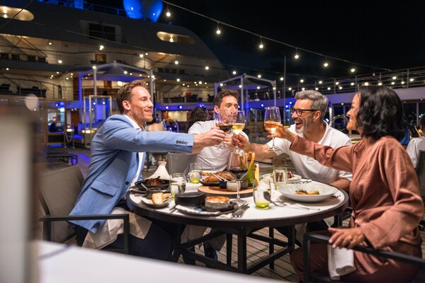 Seabourn Odysee Class - Earth & Ocean 2.jpg